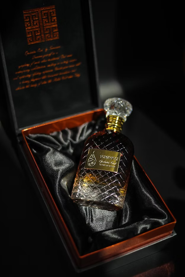 Opulentia Oud Extrait